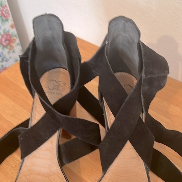 Gianni Bini Black Suede Block Heel Crisscross Gladiator Sandals Long Ties  11 - Picture 2 of 5
